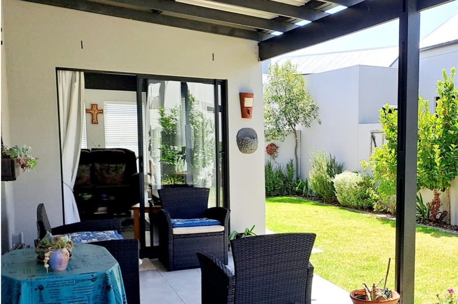 3 Bedroom Property for Sale in Aan de Wijnlanden Western Cape